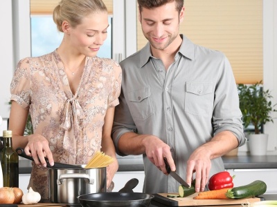 Polki na podwójnym etacie. Przed świętami biorą trzeci