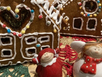 Domek z piernika krok po kroku. Sprawdzony przepis i praktyczne porady