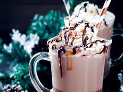 Wlewam kapkę do świątecznej kawy lub gorącej czekolady. Od samego zapachu można się rozpłynąć