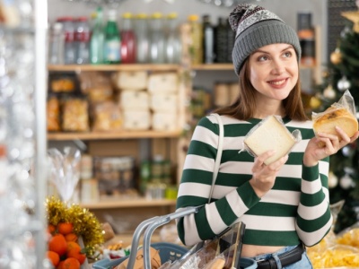 Spadająca inflacja i wzrost wynagrodzeń zachęcają do większych zakupów na święta