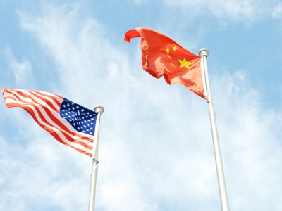 Chińscy miliarderzy wynajmują matki-surogatki w USA, by mieć amerykańskie dzieci