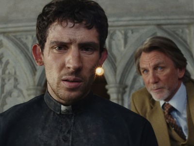 Kim jest Josh O'Connor? W 