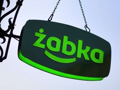 Żabka szyje nowy scenariusz. Takiej usługi nikt się nie spodziewał