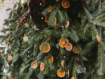 Kultowa ozdoba choinkowa wraca do łask. Jest eko i zrobisz ją w domu za grosze