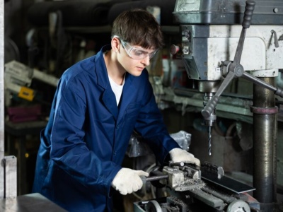 Miliony młodych Brytyjczyków wypadają z rynku pracy