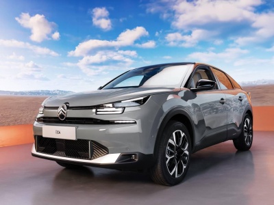 Nowy Citroën C4 Hybrid 145 KM Max oczami Brytyjczyków: komfort jest tak wysoki, że wysiadasz po podróży odprężony