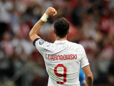 W całej Polsce powinien zabrzmieć alarm. Tak się stacza nasza piłka