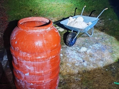 64 kilogramy amfetaminy i „fabryka” w stodole. Narkotyki wywozili… taczką