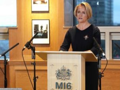 Wielka Brytania szykuje się do wojny? Szefowa służb ostrzega