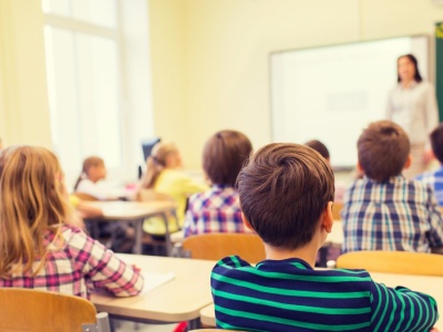 Ponowne otwarcie szkół wpłynęło na depresję i lęki u dzieci. Jak?