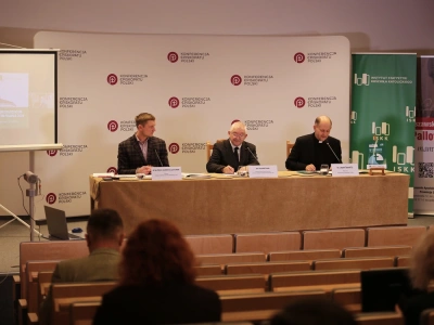 ISKK publikuje dane za 2024 rok. Stabilizacja praktyk religijnych i spadek liczby duchownych w Polsce