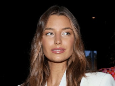 Julia Wieniawa z najmłodszą siostrą na premierze!