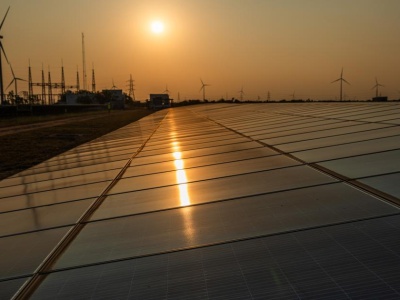 PSE mają nową strategię, a KE łagodzi podejście do aut spalinowych