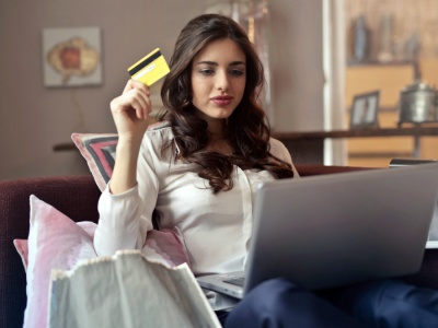 „Zwróć”. Jednym kliknięciem UE ułatwi życie klientom e-sklepów