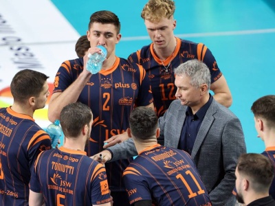 Cenne zwycięstwo siatkarzy Jastrzębskiego Węgla! Zacięta walka sąsiadów w tabeli