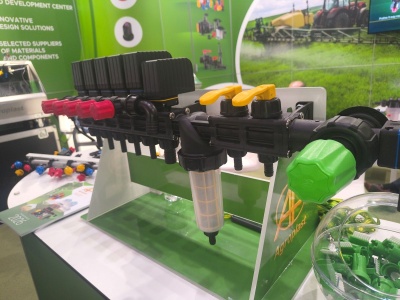 Tuning opryskiwacza: jak przenieść sterowanie sekcjami do kabiny i ile to kosztuje?