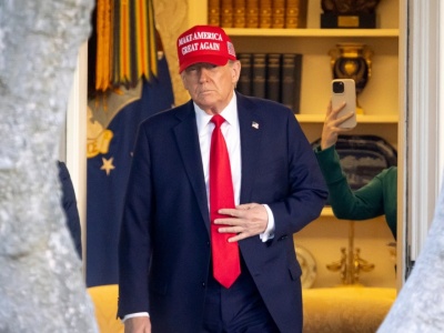 Trump rozszerza zakaz podróży do Stanów Zjednoczonych na siedem kolejnych krajów, w tym na Syrię