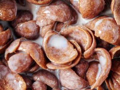 Lubisz słodkie płatki śniadaniowe? Możesz je jeść bez obaw pod jednym warunkiem