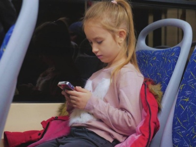 Dzieci korzystają z tych aplikacji, a rodzice ich nie znają. Tam wylewa się hejt