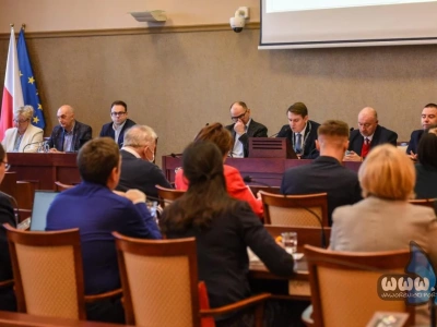 Porządek obrad sesji Rady Miejskiej w Jaworznie - 18 grudnia 2025