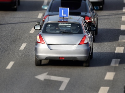 Prawo jazdy dla 17-latków. Od kiedy będą mogli rozpocząć kurs?