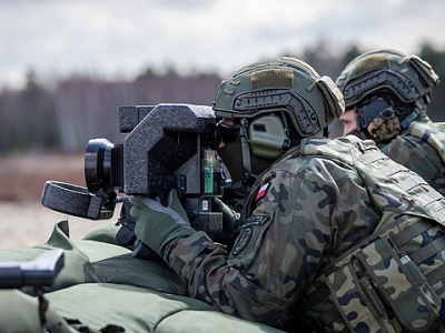 Nawrocki podjął decyzję! Polscy żołnierze jadą na misję NATO