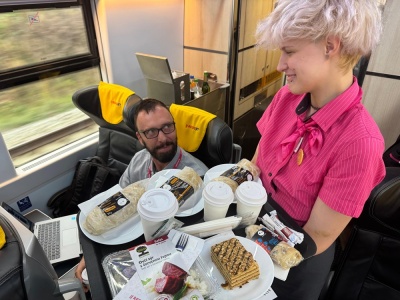 Tego w menu nie było. RegioJet sprzedaje już piwo w swoich pociągach