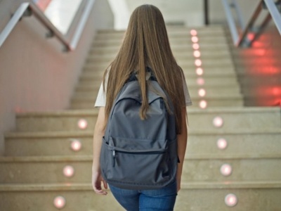 12-latka z Jeleniej Góry chodziła z nożem. Planowała szkołę wojskową