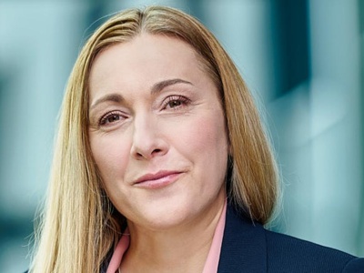 Rynek czeka na decyzję URE. Kursy na GPW lekko w dół