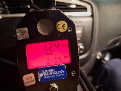 Olsztyn. 47-latek w toyocie rozpędził się do 124 km/h w terenie zabudowanym