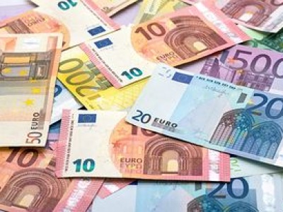Ile kosztuje euro? Kurs euro do złotego PLN/EUR 17.12.2025