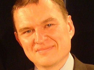 Mińsk uwalnia 123 więźniów politycznych. Zabrakło Andrzeja Poczobuta