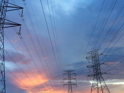 WIG i WIG20 poniżej szczytów hossy. Inwestorzy zachwyceni taryfami URE