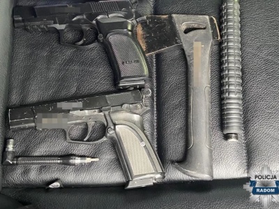 Strzelał do sąsiedniego auta, bo kierowca zatrzymał się na czerwonym świetle