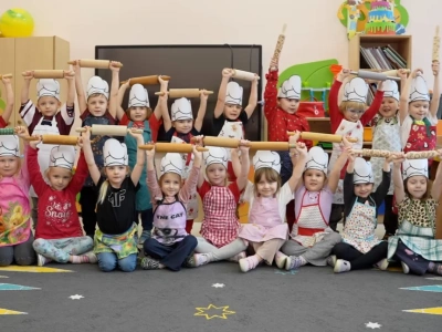 Małe rączki, wielkie pierniki – Chmurki z Promyczka w akcji pieczenia ciasteczek