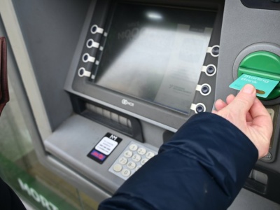 Bankomat nie pozwoli wypłacić więcej pieniędzy. Kwoty limitów dla każdego banku