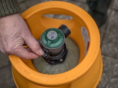 Zakaz trzymania takich rzeczy w bloku. W każdym momencie może przyjść kontrola