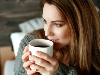 Czy kawa szkodzi zdrowiu, czy może chroni organizm? Sprawdź, co mówią badania naukowe