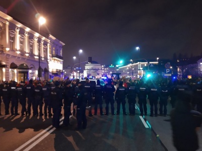 To ten policjant użył gazu pieprzowego w stosunku do Magdaleny Biejat. Jest akt oskarżenia