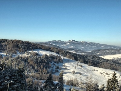 Mniej tłoczne niż Krynica-Zdrój, a równie piękne. To uzdrowisko warto odwiedzić zimą