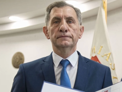 Siedlce: Witać, czy nie witać oficjeli na  imprezach?