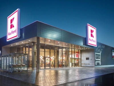 Kaufand podnosi pensje