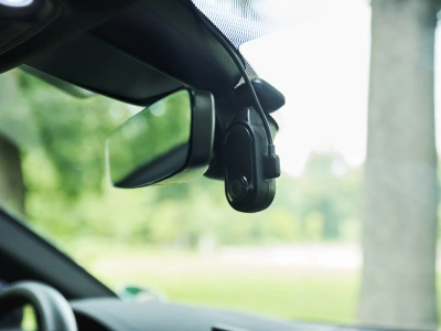 Wideorejestrator NEXTBASE Piqo 2K – dyskretny anioł stróż dla każdego kierowcy