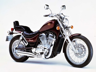 Intruz, a jednak swój. Historia rodziny Suzuki Intruder