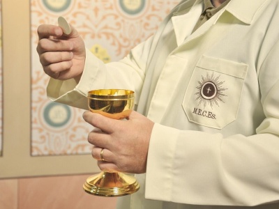 Bez spowiedzi nie można przyjąć komunii? Kapłan obala popularny mit