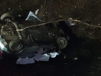 Jasienna: dachowanie samochodu. Dwie 19-latki w szpitalu