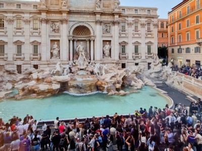 Turyści topią w niej miliony. Rzym: to weźmy jeszcze 2 euro od każdego