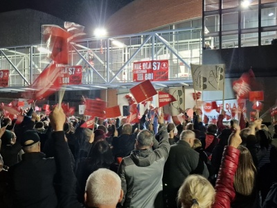 Samochodowy protest przeciw S7. Mieszkańcy jadą pod siedzibę GDDKiA