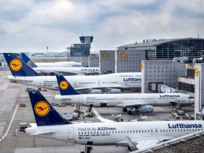Lufthansa zmienia strategię. Co dwa tygodnie nowy samolot