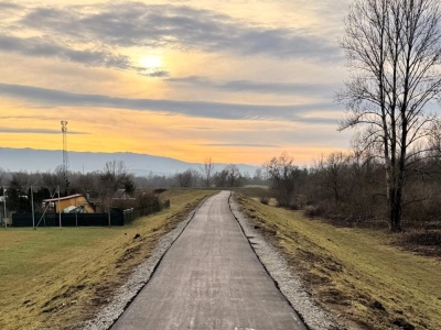 Tam, gdzie rowerzyści sąsiadują z Dunajcem